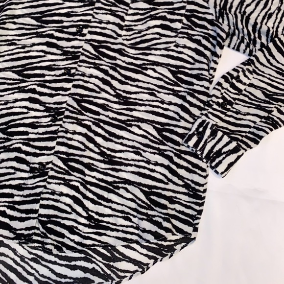 Philosophy Zebra Print Button Blouse - Picture 4 of 9